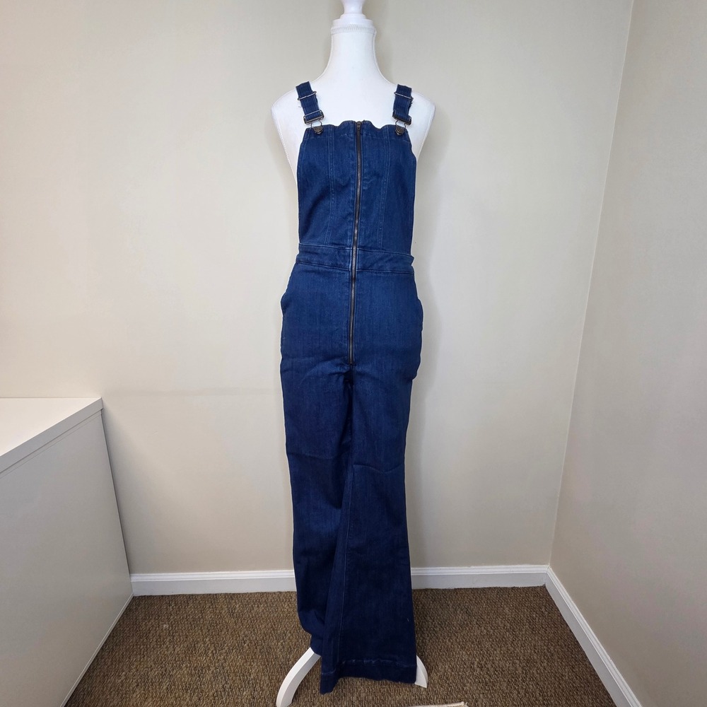 EXPRESS Dark Wash Denim Flare Zipโ Front Overalls Jumpsuit Women Size 6R